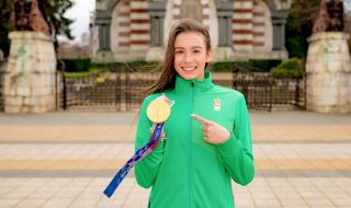 Олимпийската шампионка по художествена гимнастика Мадлен Радуканова очаква дете