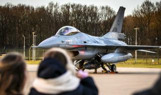 САЩ: Изтребителят Ф-16 е най-доброто за България