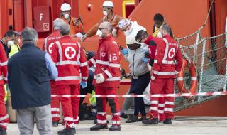 Италианската брегова охрана извади 7 тела