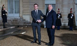 Орбан и Макрон обсъдиха отбранителната индустрия на Европа 