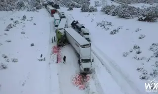 Поне шест жертви при пътни инциденти заради зимната буря в САЩ ВИДЕО