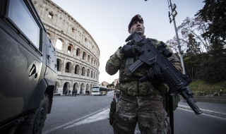 Италианската полиция подозира двама души за подготовката на химическа атака