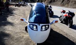 Редки птици: видео с най-странните мотоциклети в историята