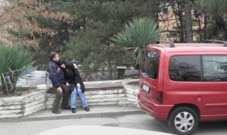 Жена почина пред болницата, след като я изписаха