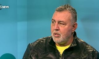 Мутафчиев: Искаме заплатите на артистите да бъдат гарантирани до края на 2022 г.