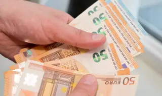 Европейският механизъм за стабилност може да отпуска над 430 млрд. евро за отбрана