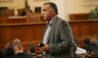 Продължаваме да търсим начин за разговор с протестиращите