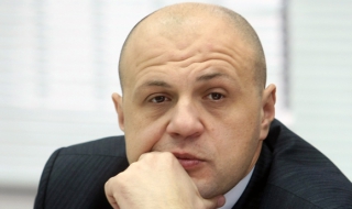 Брюксел: Няма да спираме парите за магистралите ви