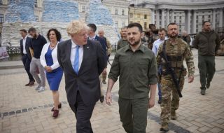Борис Джонсън с изненадваща визита в Киев, разговаря с Володимир Зеленски