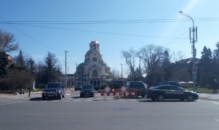 Затруднен достъп до най-големия храм на Голяма Задушница