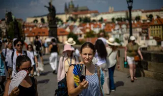 Чехия не иска мигранти и бежанци, но силно се нуждае от тях