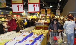 Скъпа ли е храната в България?