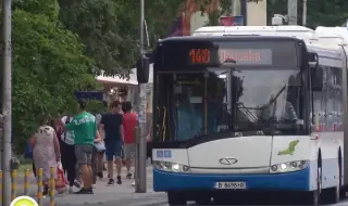 Бум на вандали в градския транспорт на Варна