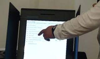 ЦИК обявява нова обществена поръчка за допълнителните машини за вота