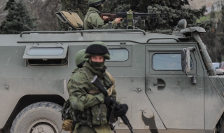 Украйна се стяга за война в Крим (обновена 17.40)