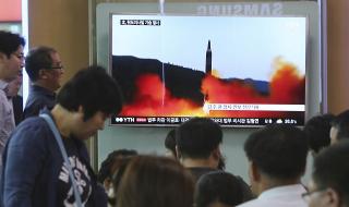 Пхенян плаши света с ракета-убиец (ВИДЕО)