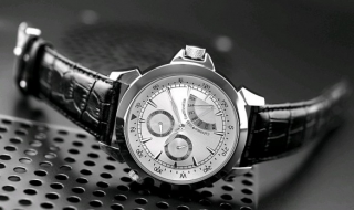 Часовникар задигнал часовник за 12 000 лв.