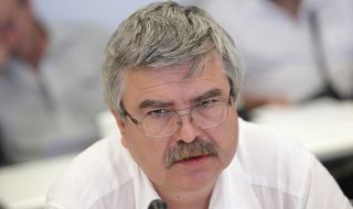 Емил Хърсев: Правителството да спре да дава пари за плащането на пенсиите