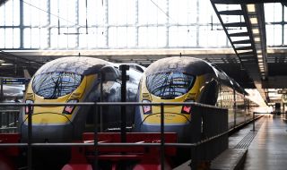 Нови климатични влакове между Лондон и Единбург
