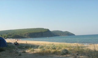 Шест стъпки за опазване на девствените плажове в България