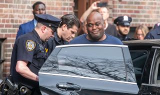 Стрелецът в нюйоркското метро остава в ареста