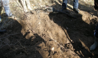 Задържаха 51-годишен убиец, изгорил и заровил жертвата си