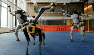 Честита Нова година от роботите на Boston Dynamics (ВИДЕО)