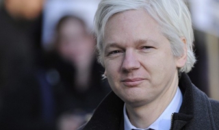 Външният министър на Еквадор се срещна лично с Джулиан Асандж