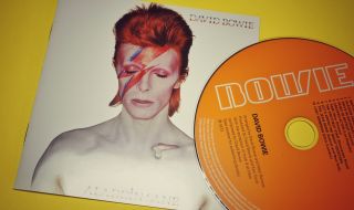 Продадоха за над 200 000 британски лири ръкопис на Дейвид Боуи