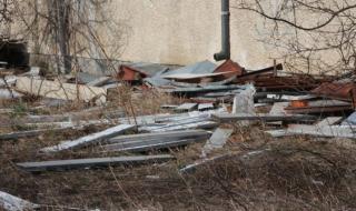 След урагана в София: Паднали ламарини, билбордове и счупени витрини