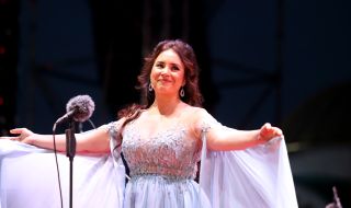 „Винаги е важно да се разширяват границите“: Спиращото дъха пътешествие на оперната звезда Соня Йончева