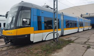 Фандъкова се похвали с нов трамвай за столицата 