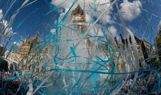 Манчестър в небесносиньо (СНИМКИ)