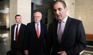 Водят принудително свидетел по делото Цветанов