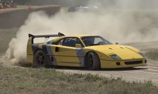 Ferrari F40 показа, че не се страхува да бъде изцапано (ВИДЕО)