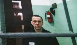 Алексей Навални изплува от арктическата неизвестност! Опозиционерът се появи на съдебно заседание в наказателната колония (ВИДЕО)