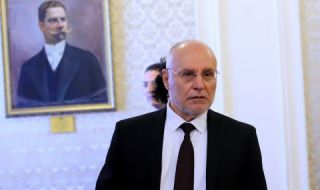 Димитър Радев остава начело на БНБ