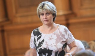 Весела Лечева: Цяла кампания Нинова не спря да приглася и да повтаря тезите на ГЕРБ