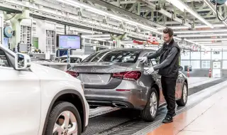 Mercedes удължава производството на A-Class за втори път
