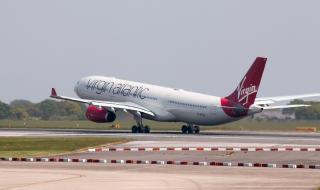 Сблъсък на самолети при излитане (ВИДЕО)