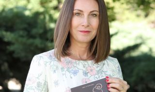 Журналистката Ива Стоянова издаде първия си роман