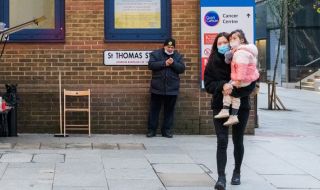 Самолети, ресторанти, хотели - само за ваксинирани?