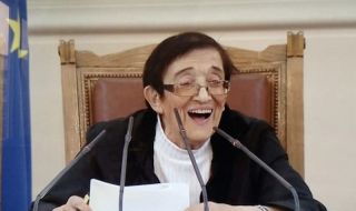 Мика Зайкова отново ще е най-възрастният народен представител