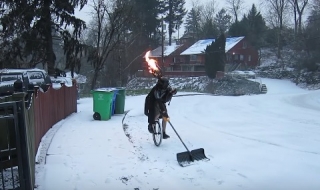 Да чистиш снега с класа (Видео)