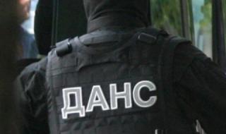 Много арестувани при спецакция в Бургас