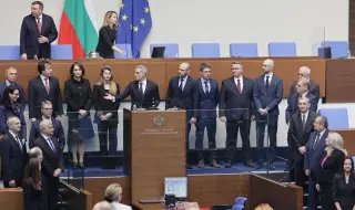 Новото правителство в София потвърди прозападната ориентация на България