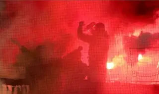  Здраво меле между футболни фенове в София!