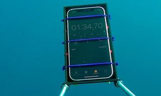 Водоустойчив ли е новият iPhone (ВИДЕО)