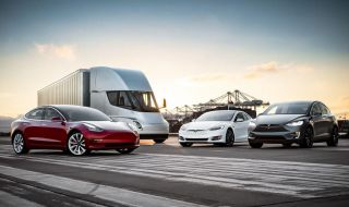 Илон Мъск обясни защо новата Tesla се бави