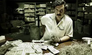 On December 2, 1993, Colombian police killed notorious drug lord Pablo Escobar PHOTOS 